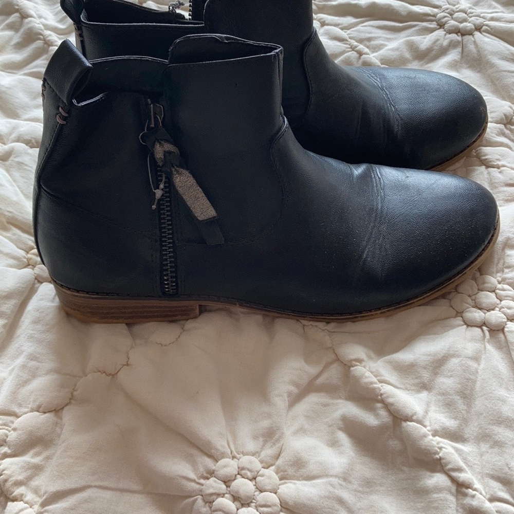 Black Cat& Jack boots